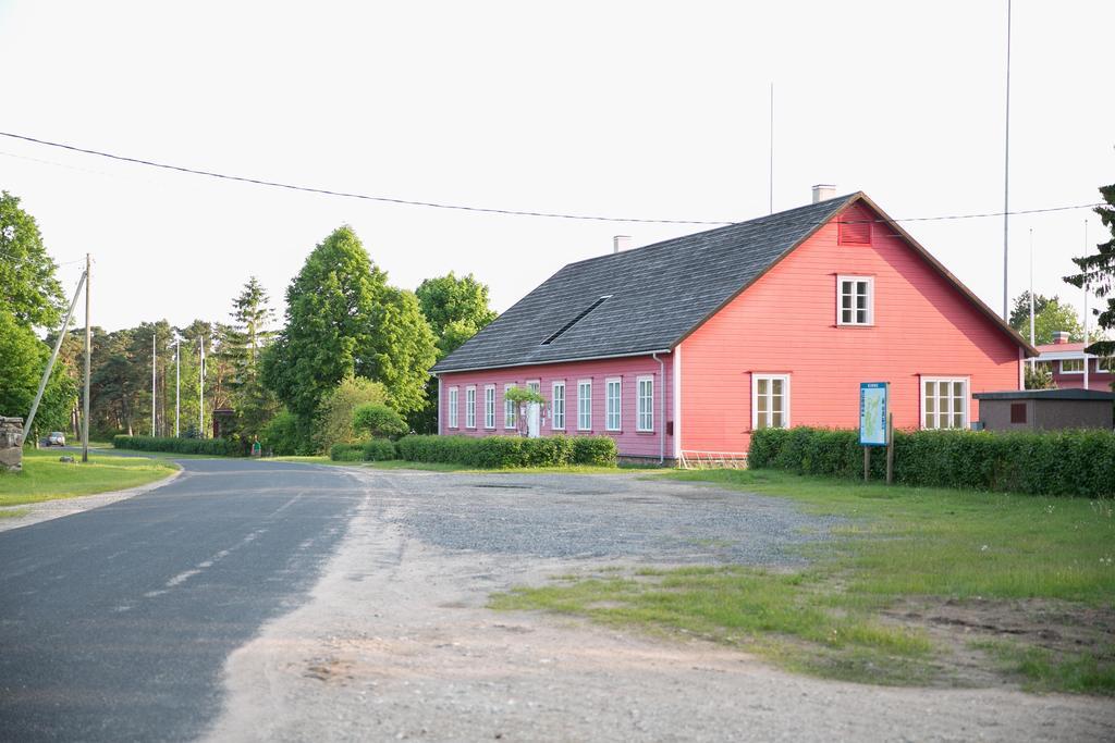Kihnu Sadama Oeoemaja Guesthouse Lemsi エクステリア 写真