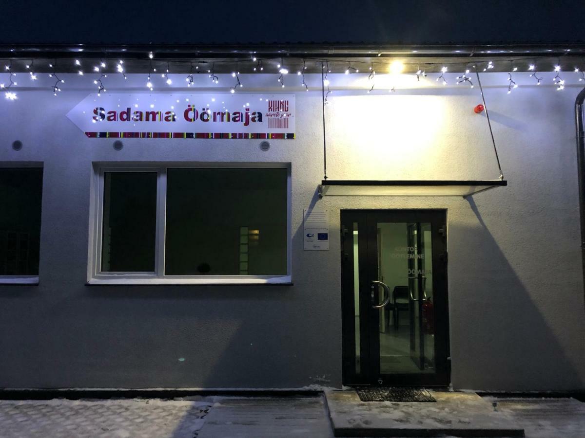 Kihnu Sadama Oeoemaja Guesthouse Lemsi エクステリア 写真